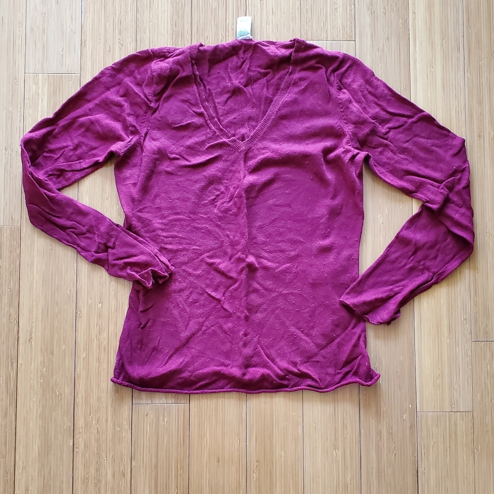Gap sweater